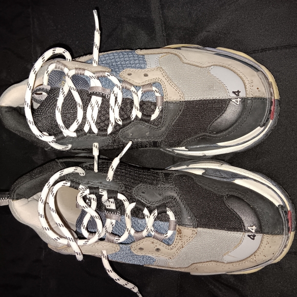 Balenciaga Men's Gray Sneakers - Picture 2 of 4